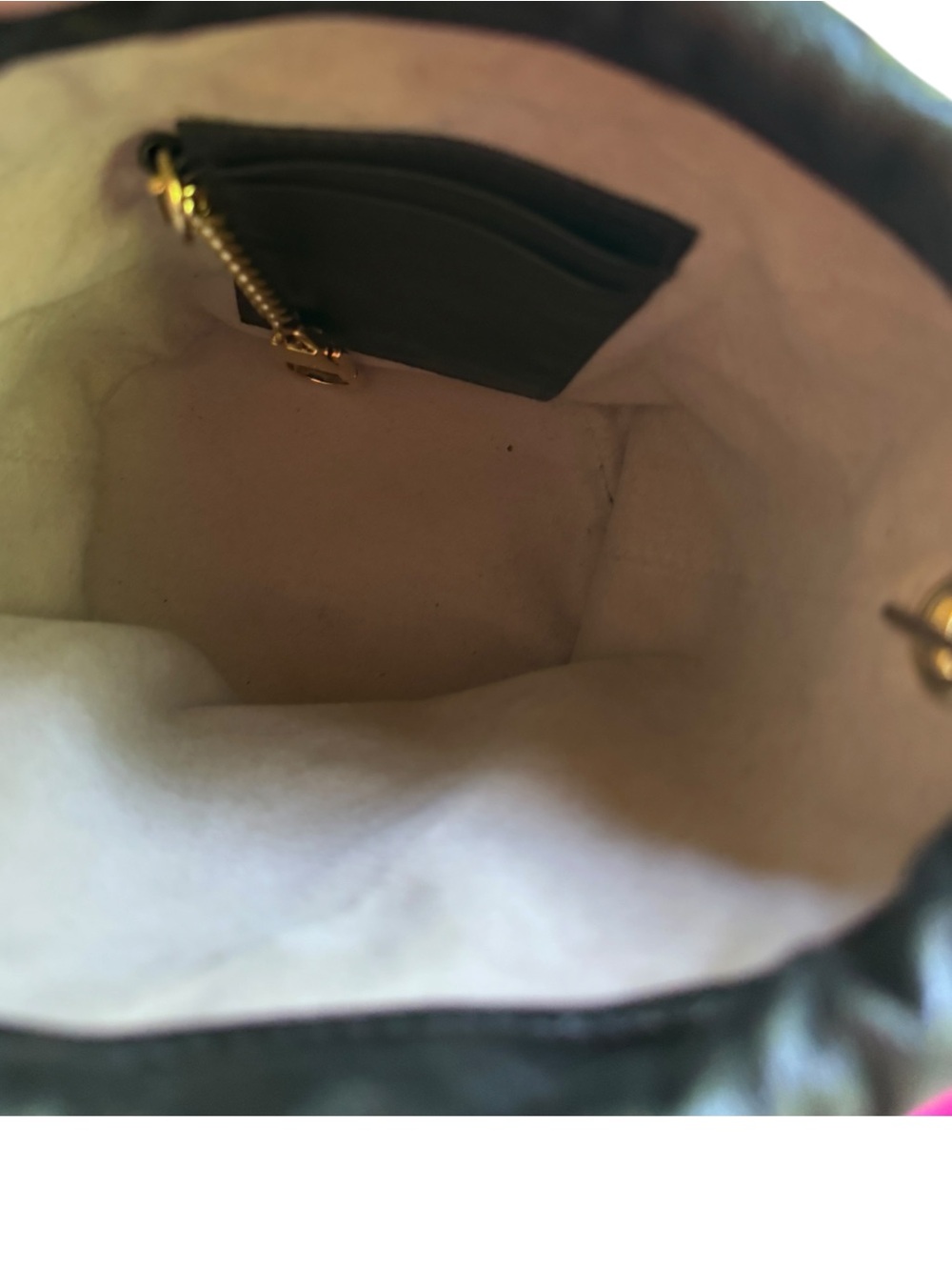 Gucci Zumi Mini Bucket Bag - Picture 5 of 8
